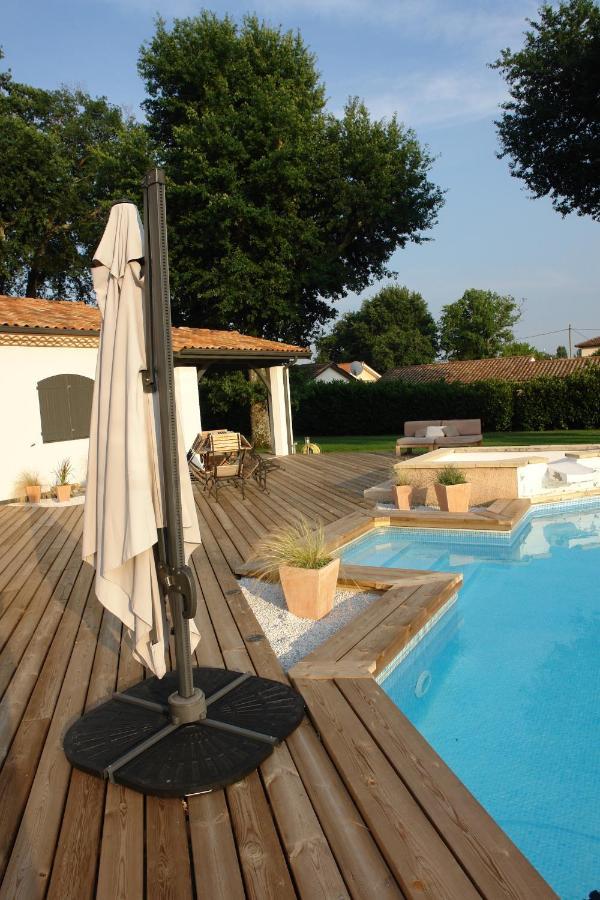 Domaine De L'Espiguette Bed and Breakfast Biganos Buitenkant foto